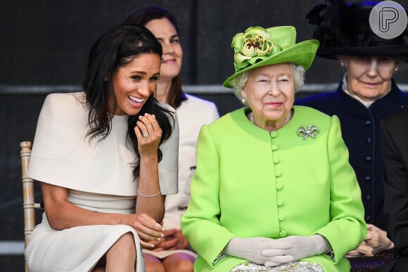 Meghan Markle mostrou intimidade com a rainha Elizabeth II em visita ao condado de Cheshire, em Londres, nesta quinta-feira, 14 de junho de 2018