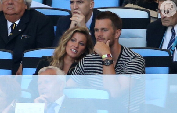 Gisele Bündchen e Tom Brady assistiram juntos ao jogo entre Alemanha e Argentina, no Maracanã