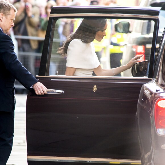 Rainha Elizabeth II pediu que Meghan Markle entrasse primeiro no carro