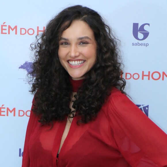 Débora Nascimento falou sobre dependência entre mãe e filha no início da maternidade