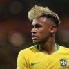 Neymar clareou os fios e fez um novo corte de cabelo para o jogo deste domingo, 17 de junho de 2018