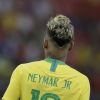 Detalhe do novo corte de cabelo de Neymar