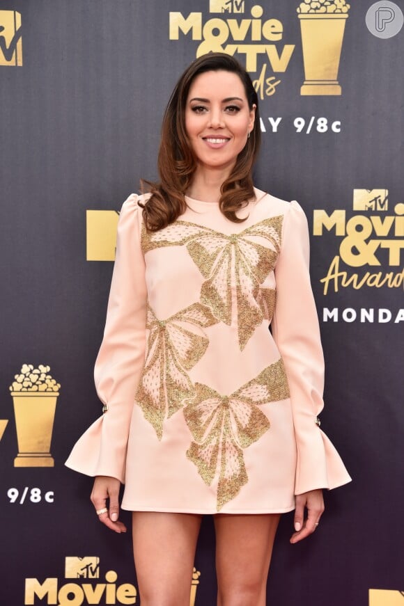 Aubrey Plaza no 2018 MTV Movie and TV Awards, realizado no Barker Hangar, em Santa Mônica, na Califórnia, Estados Unidos, em 16 de junho de 2018