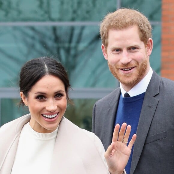 A fonte explicou que Meghan Markle tem dado suporte ao marido, Príncipe Harry: '(ele) precisa de uma figura do como um tungstênio em sua vida, já que ele pode é um pouco difícil de lidar'