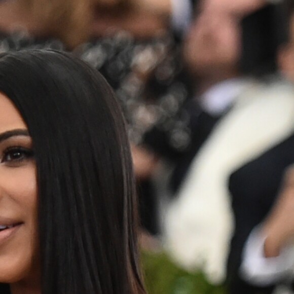 Kim Kardashian contou a reação da filha ao vê-las com o mesmo penteado: 'Minha filha estava tão animada em me ver usando tranças com ela'