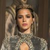 Na novela 'Deus Salve o Rei', Catarina (Bruna Marquezine) será alvo de um plano de Amália (Marina Ruy Barbosa) para ser presa