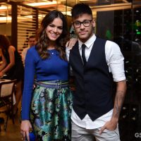 Bruna Marquezine e Neymar assistem juntos ao último capítulo de 'Em Família'