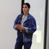 Bruna Marquezine, já clicada anteriormente em looks jeans, escolheu uma produção Balenciaga em jogo do Brasil na Rússia, nesta sexta-feira, dia 22 de junho de 2018