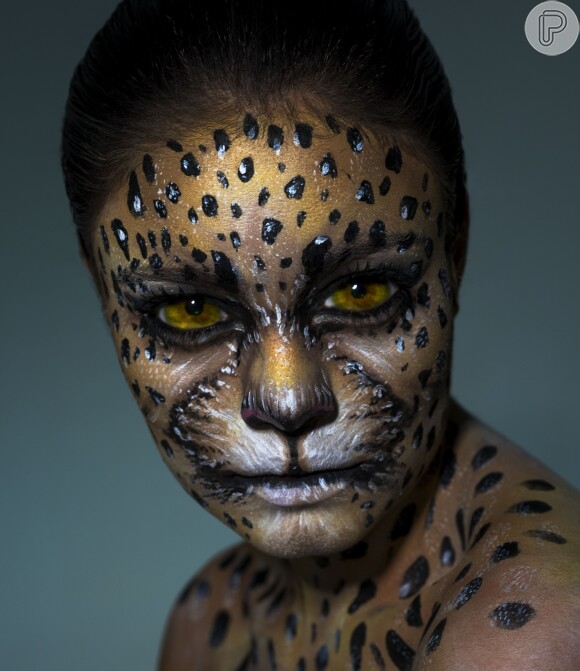 Representando a onça pintada, Sophie Charlotte aparece irreconhecível em campanha da Kryolan com AMPARA Animal