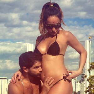 Noiva de Duda Nagle, Sabrina Sato negou que recebeu R$ 150 mil para revelar a gravidez