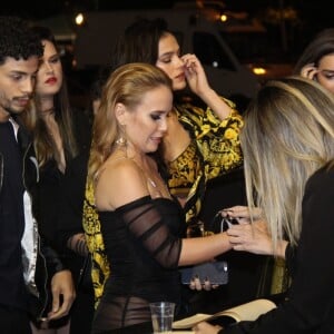 Bruna Marquezine prestigiou aniversário de 23 anos de Marina Ruy Barbosa