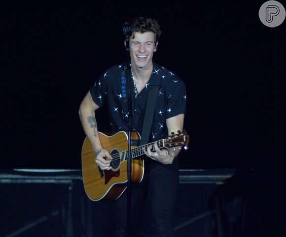 Shawn Mendes tocou os sucessos 'There's Nothing Holdin' Me Back', 'Treat You Better', 'Ruin' e 'In My Blood' no show do Villa Mix Goiânia