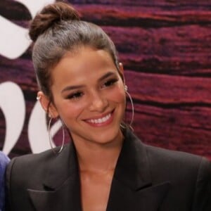 'Como vou estar de férias, acho que vou viajar, quero aproveitar as minhas férias', adiantou Bruna Marquezine