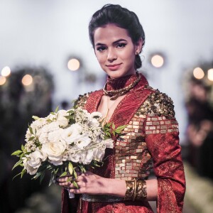 Bruna Marquezine vive a vilã Catarina na novela 'Deus Salve o Rei', trama das 19h da TV Globo