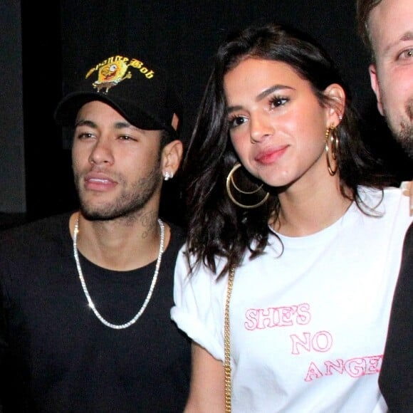 Bruna Marquezine vai morar com Neymar em Paris