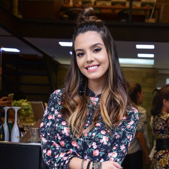 'A mulherada tem que botar pra quebrar, não pode deixar encostar contra a vontade, tem que levantar a voz', afirma Giovanna Lancellotti