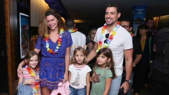 Cauã Reymond e namorada levam Sofia em pré-estreia com filhos de Fernanda Lima