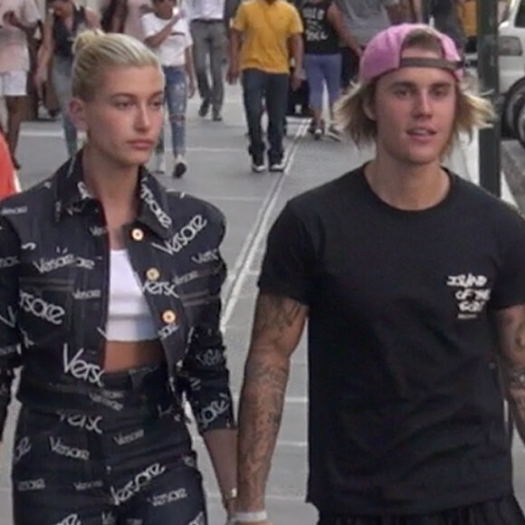 Justin Bieber e Hailey Baldiwn ficaram noivos no final de semana