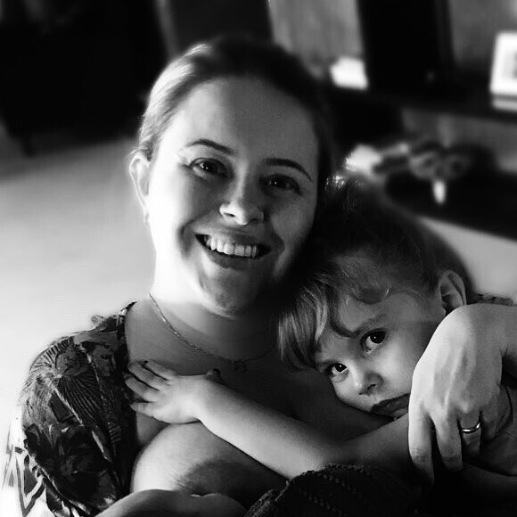 Mãe de Aurora, Mariana Bridi tem compartilhando cada momento da chegada do filho, Valentim