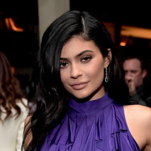Dona de marca de cosméticos, Kylie Jenner abandonou preenchimento nos lábios