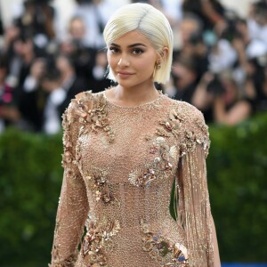 Kylie Jenner chegou à marca de US$ 900 milhões com apenas 20 anos