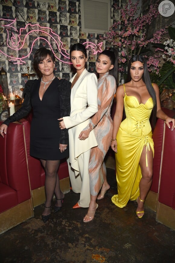Caçula da família Kardashian-Jenner, Kylie tem fortuna maior que a de Kim, dona de US$ 350 milhões, cerca de R$ 1.345.820.000
