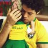 Débora Nascimento mostra José Loreto e Bella torcendo pelo Brasil