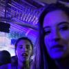 Giulia Costa retorna de viagem e curte festa com Bia Bonemer no Rio de Janeiro neste sábado, 14 de julho de 2018