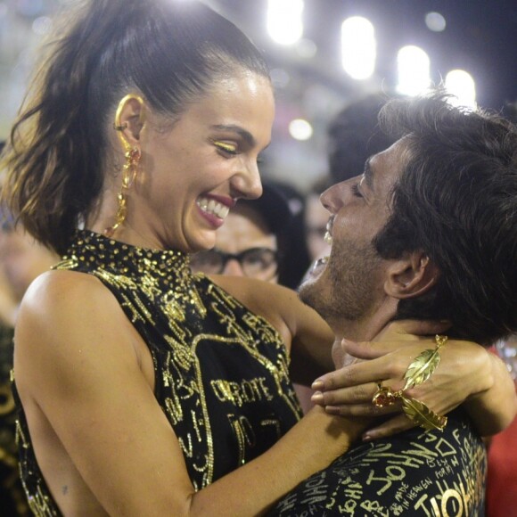 Isis Valverde e André Resende estão à espera de um menino