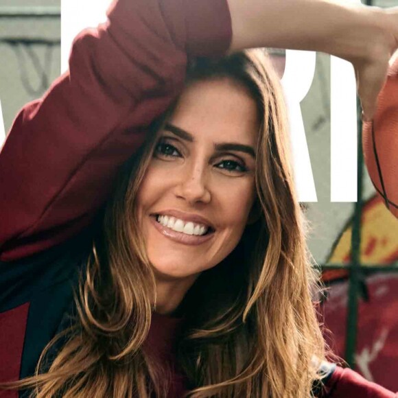 Capa da revista 'Boa Forma', Deborah Secco falou sobre aceitação de sua forma física