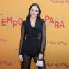 Juliana Paiva apostou em terninho Dolce & Gabbana nos acessórios prateados para a festa de lançamento da novela 'O Tempo Não Para', em 16 de julho de 2018