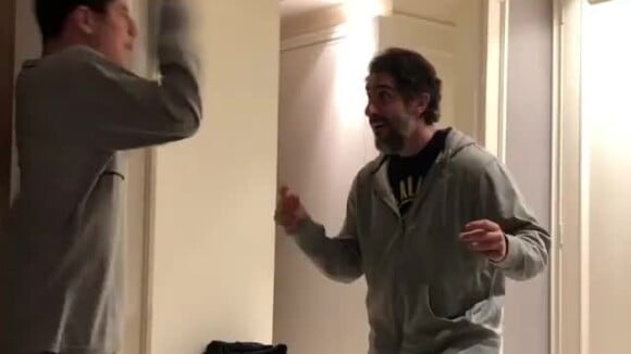 Marcos Mion postou vídeo em que aparece dançando com filho Romeo nesta quinta-feira, 18 de julho de 2018