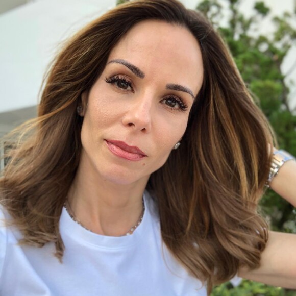 'A negação é debilitante e nos afasta da verdade das coisas, atrapalhando a nossa capacidade de reação. Reaja e decida-se por viver!', aconselhou Ana Furtado