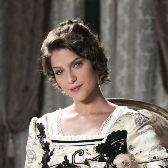 Charlotte (Isabella Santoni) confessa culpa em atentado para impedir casamento de Susana (Alessandra Negrini) e Darcy (Thiago Lacerda) nos próximos capítulos da novela 'Orgulho e Paixão'