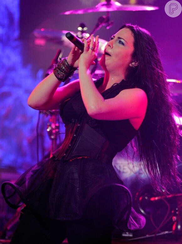 Amy Lee e o Evanescence fizeram muito sucesso em meados dos anos 2000