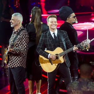 Lulu Santos atualmente atua como técnico da 7ª temporada do 'The Voice Brasil'