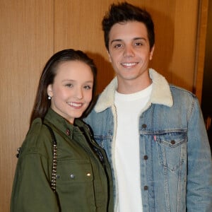 Larissa Manoela, Leonardo Cidade e mais famosos conferem à estreia de 'Z4', série teen do SBT