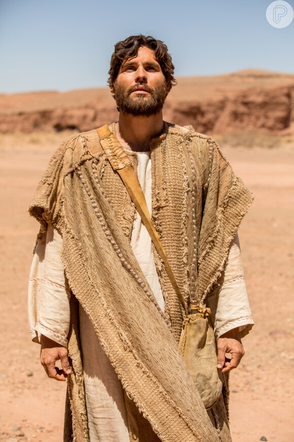 Jesus (Dudu Azevedo) nasce, cresce e começa a andar, sozinho, pelo deserto, após uma passagem de 26 anos, no capítulo de sexta-feira, 3 de agosto de 2018, da novela 'Jesus'