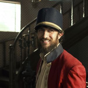 Último trabalho de Gabriel Braga Nunes na TV Globo foi na novela das seis 'Novo Mundo', trama de época na qual viveu o personagem Thomas Johnson, um oficial da marinha inglesa