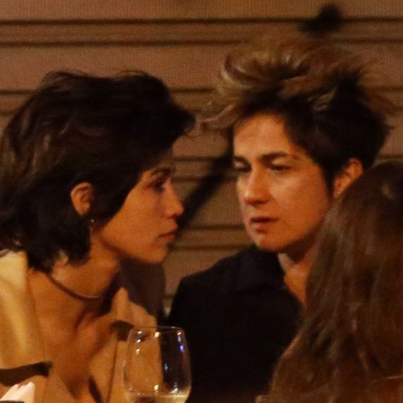 Nanda Costa e Lan Lanh compuseram e gravaram a música 'Não é Comum, Mas é Normal'