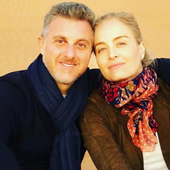 Angélica e Luciano Huck encerraram as férias em família