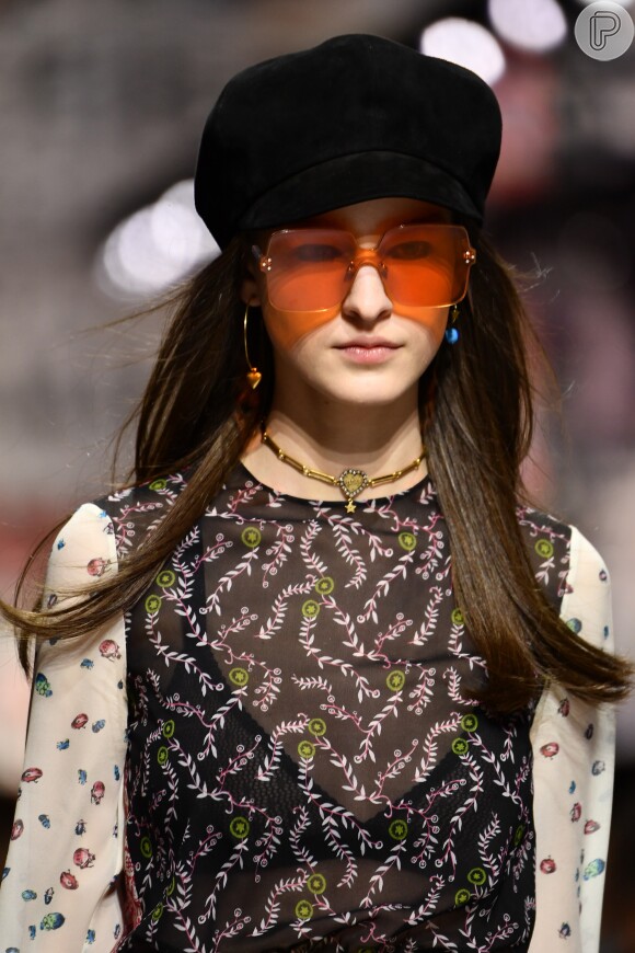 Os óculos colorquake da Dior: e quadradão com lentes alaranjadas