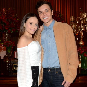 Larissa Manoela cantou a música 'Não Encosta', de Ludmilla e DJ Will 22, em festa com Leo Cidade nesta quarta-feira, dia 8 de agosto de 2018