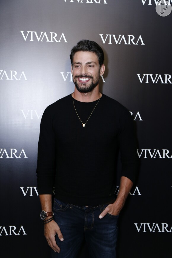 Cauã Reymond participou do lançamento da primeira coleção masculina da Vivara nesta quarta-feira, dia 8 de agosto de 2018
