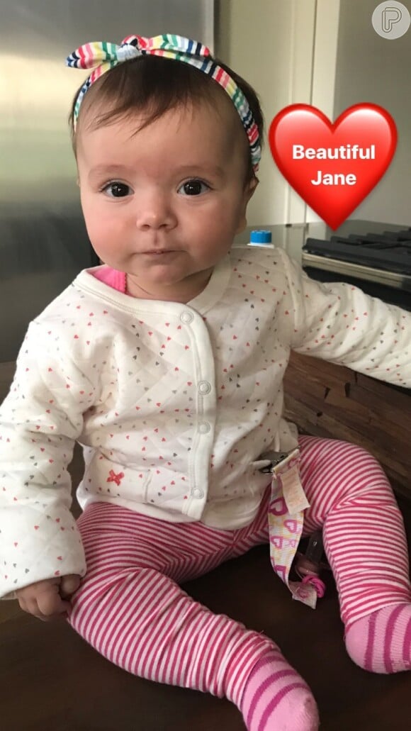 Patrícia Abravanel mostrou uma foto da filha, Jane, nesta quarta-feira, dia 15 de agosto de 2018