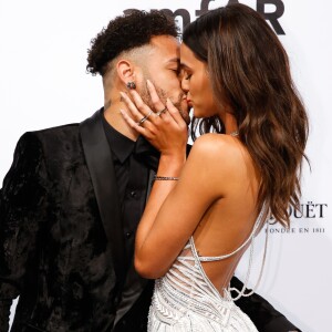 Bruna Marquezine está passando as férias na casa de Neymar, em Paris