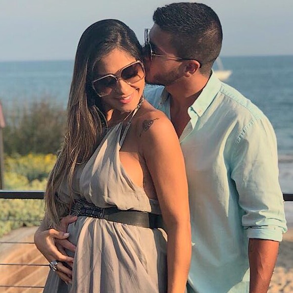 Arthur Aguiar e Mayra Cardi estão à espera da primeira filha, Sophia