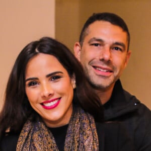 Wanessa Camargo, filha de Zezé Di Camargo, prestigiou aniversário do pai acompanha do marido, Marcos Buaiz