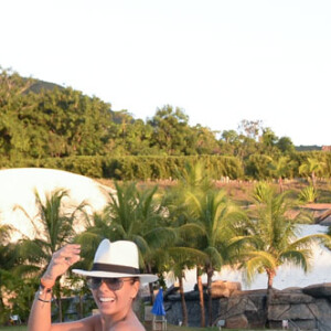 Adriane Galisteu tem mais de mil biquinis