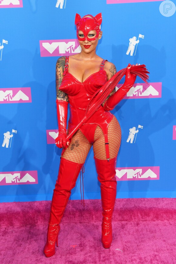 Amber Rose ousou no tapete rosa do VMA 2018